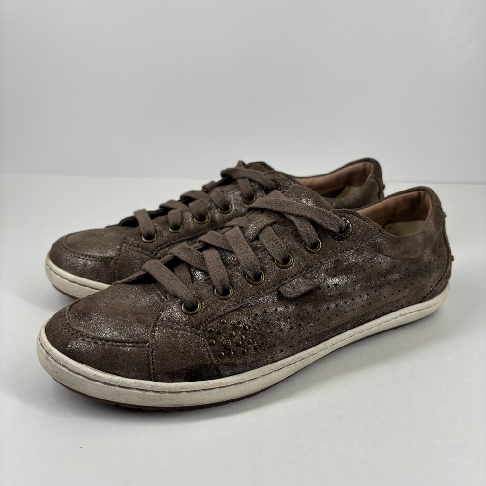 Taos Freedom Women's 7 Metallic Brown Leather Studded Comfort Sneakers FRE-12810